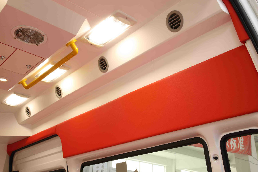 東風御風救護車