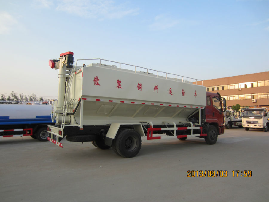 飼料車15342793888