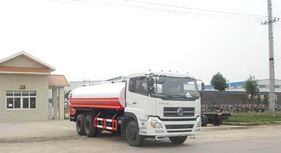 東風天龍雙橋灑水車