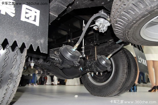 6.66萬起 南京依維柯超越上駿X300實拍